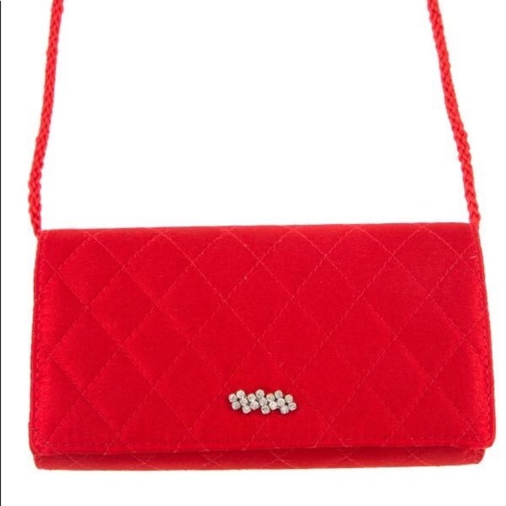 Quilted Diamond Pattern Shoulder Bag